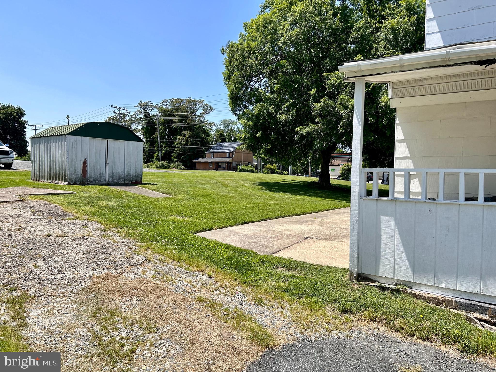 ABINGDON ESTATES - Residential Lease