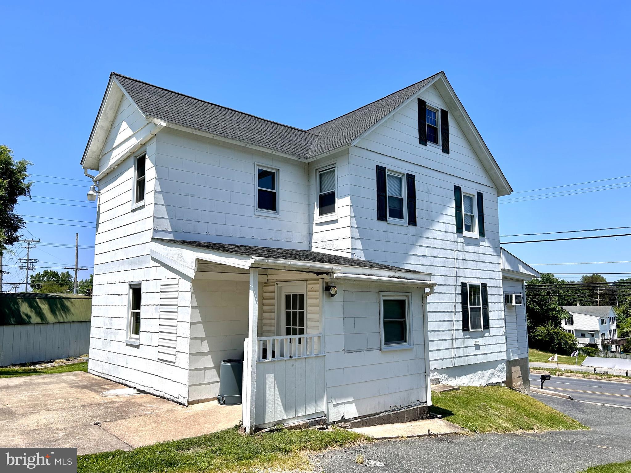 ABINGDON ESTATES - Residential Lease