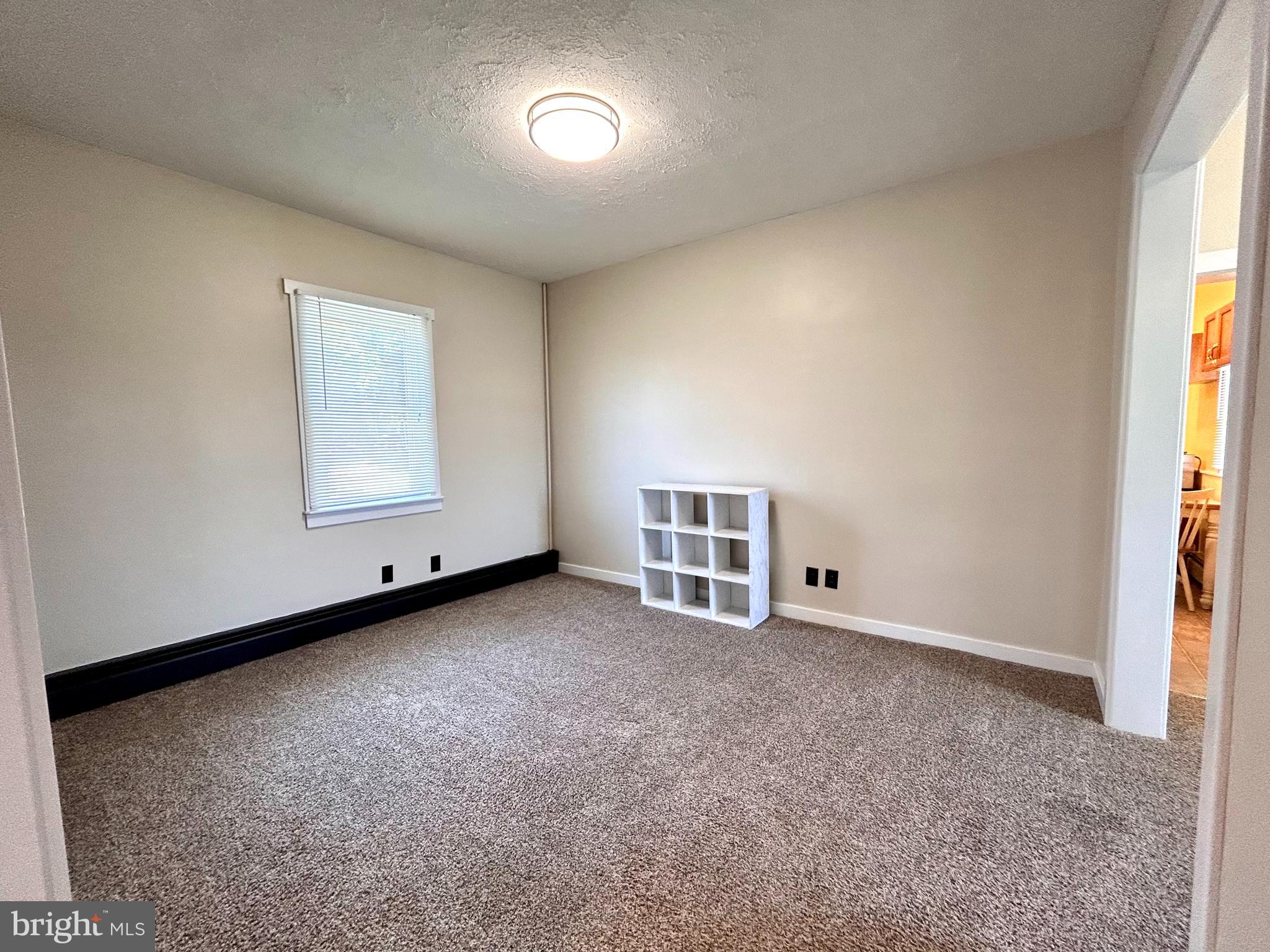 ABINGDON ESTATES - Residential Lease