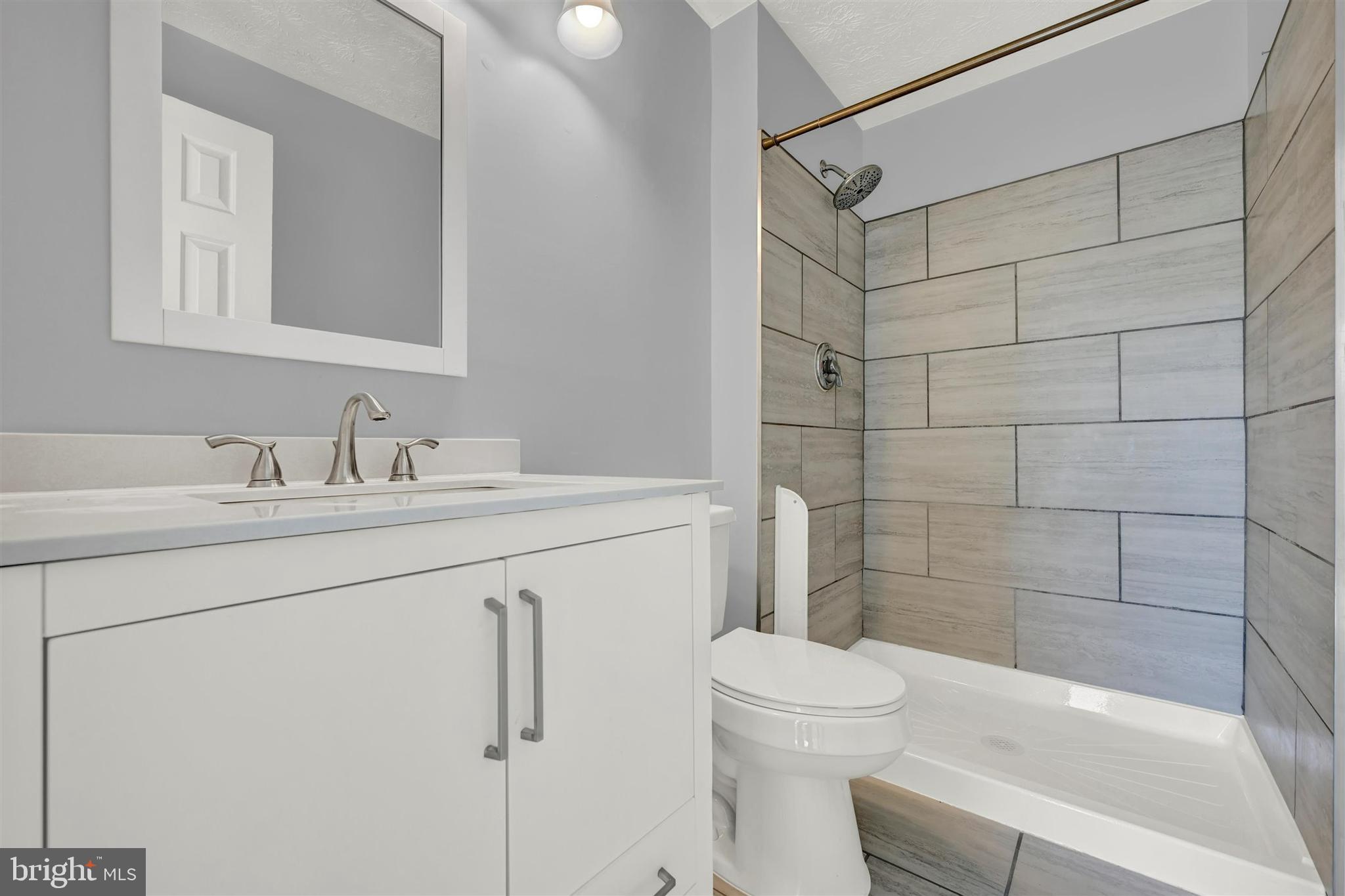 KINGS MEADE - Residential Lease