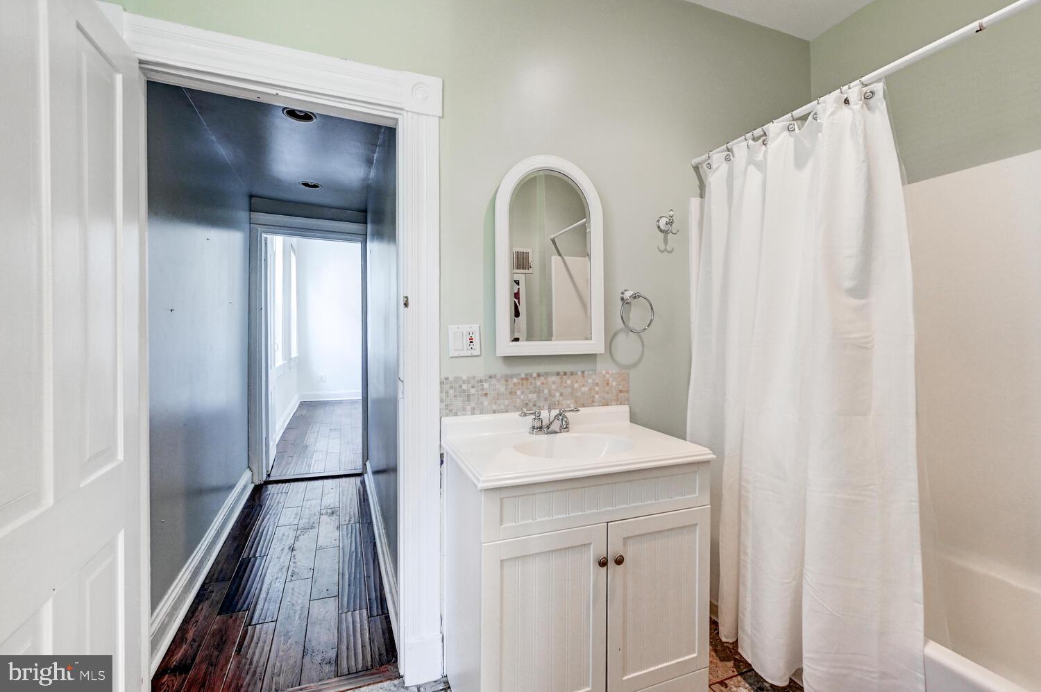 BUTCHERS HILL - Residential