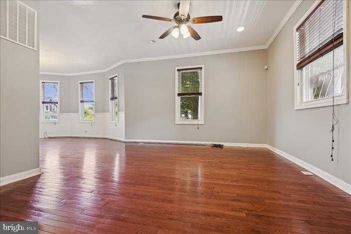 GARWYN OAKS - Residential