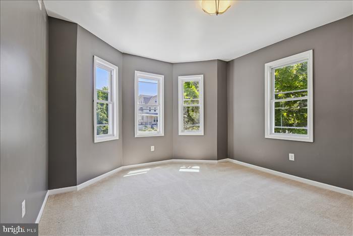 GARWYN OAKS - Residential