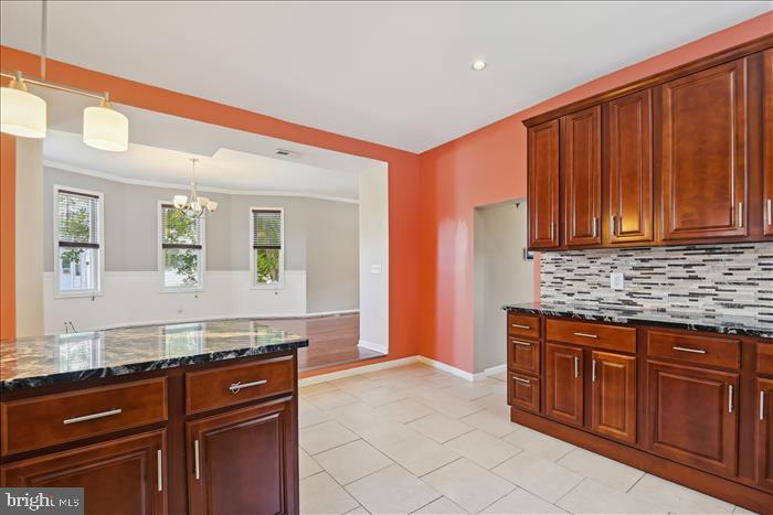 GARWYN OAKS - Residential