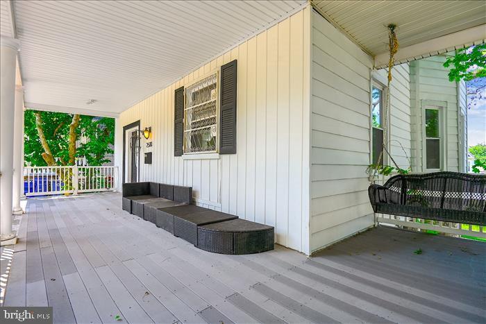 GARWYN OAKS - Residential