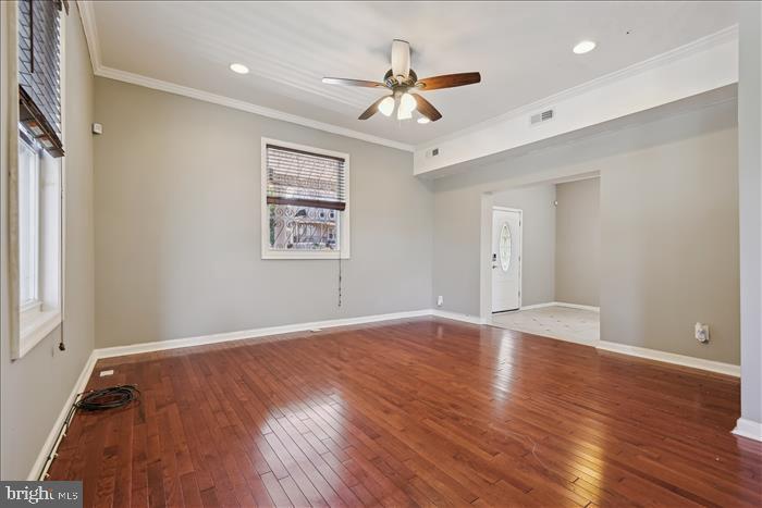 GARWYN OAKS - Residential