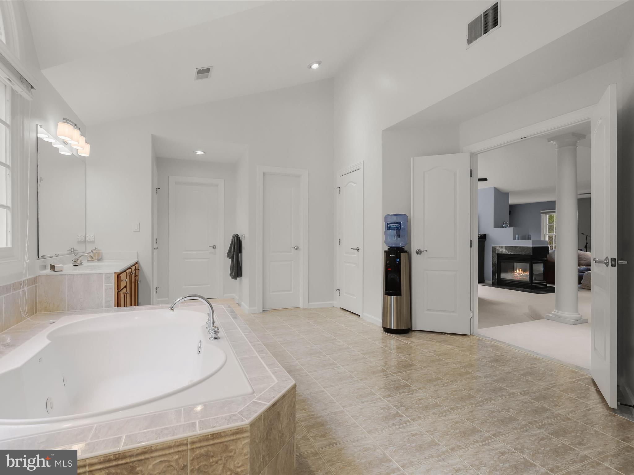 SOUTH RIVER COLONY - Residential