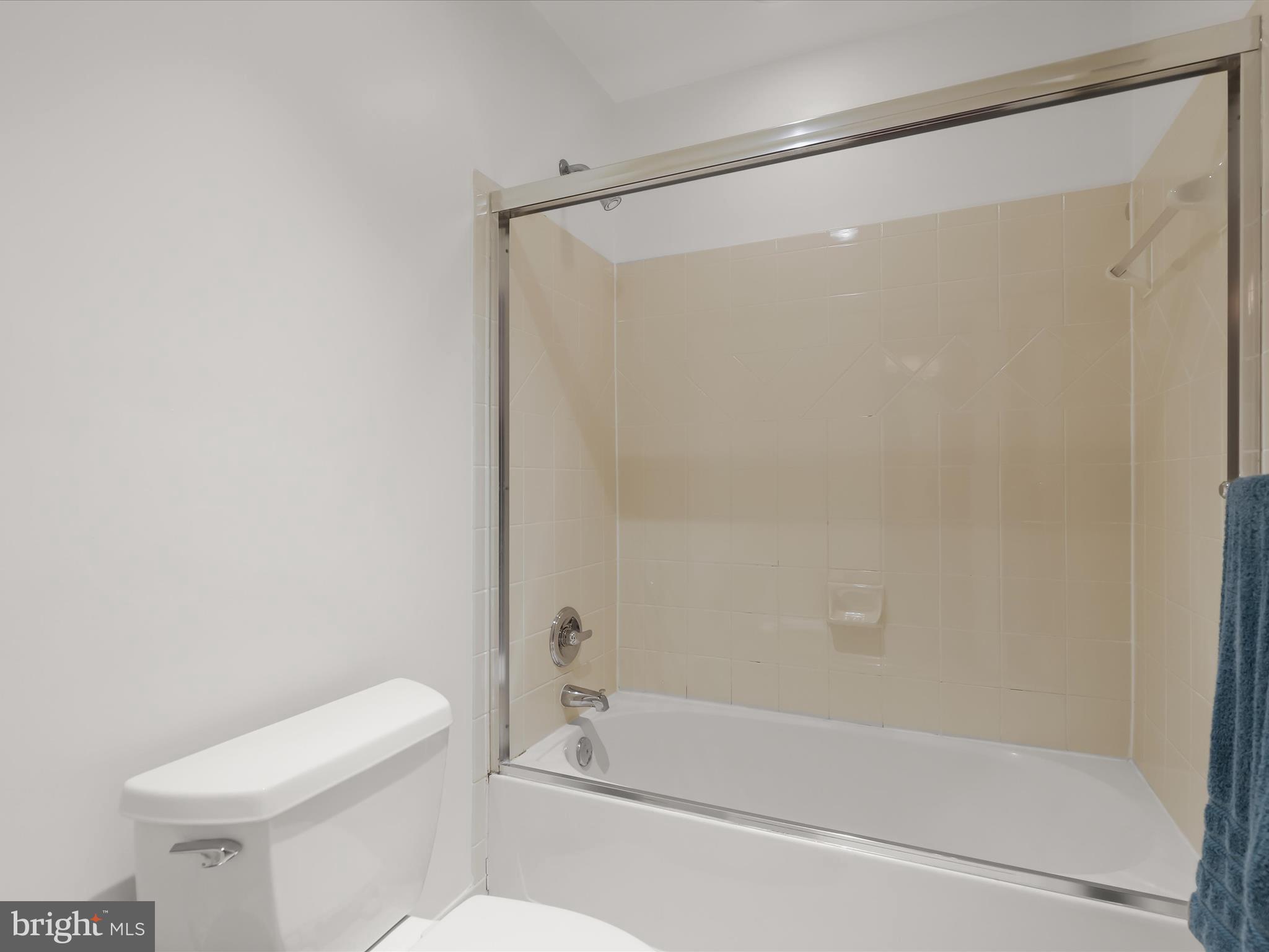 SOUTH RIVER COLONY - Residential