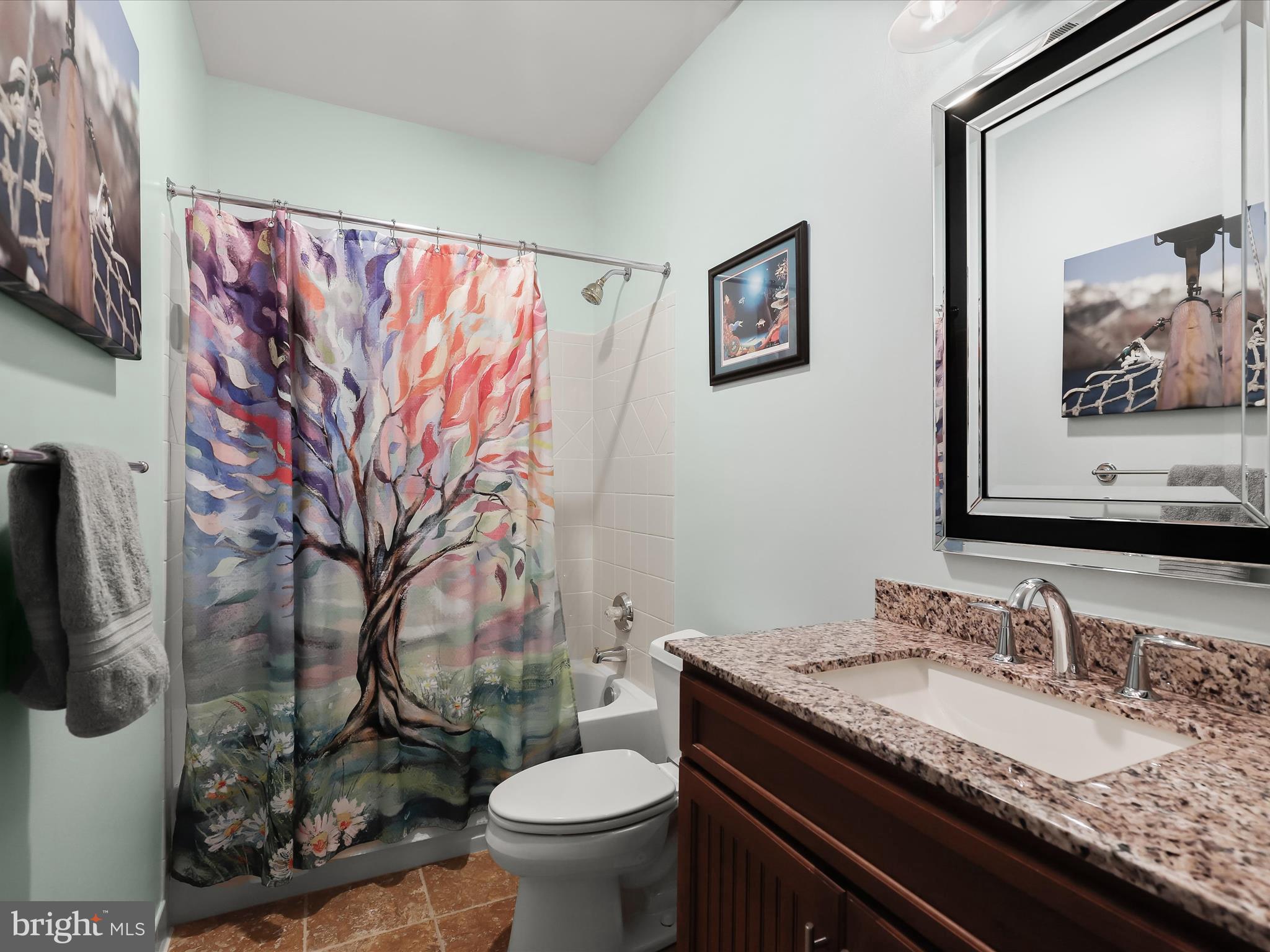 SOUTH RIVER COLONY - Residential