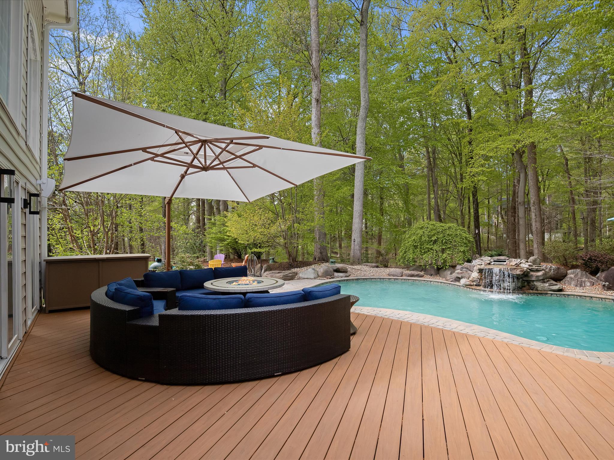 SOUTH RIVER COLONY - Residential