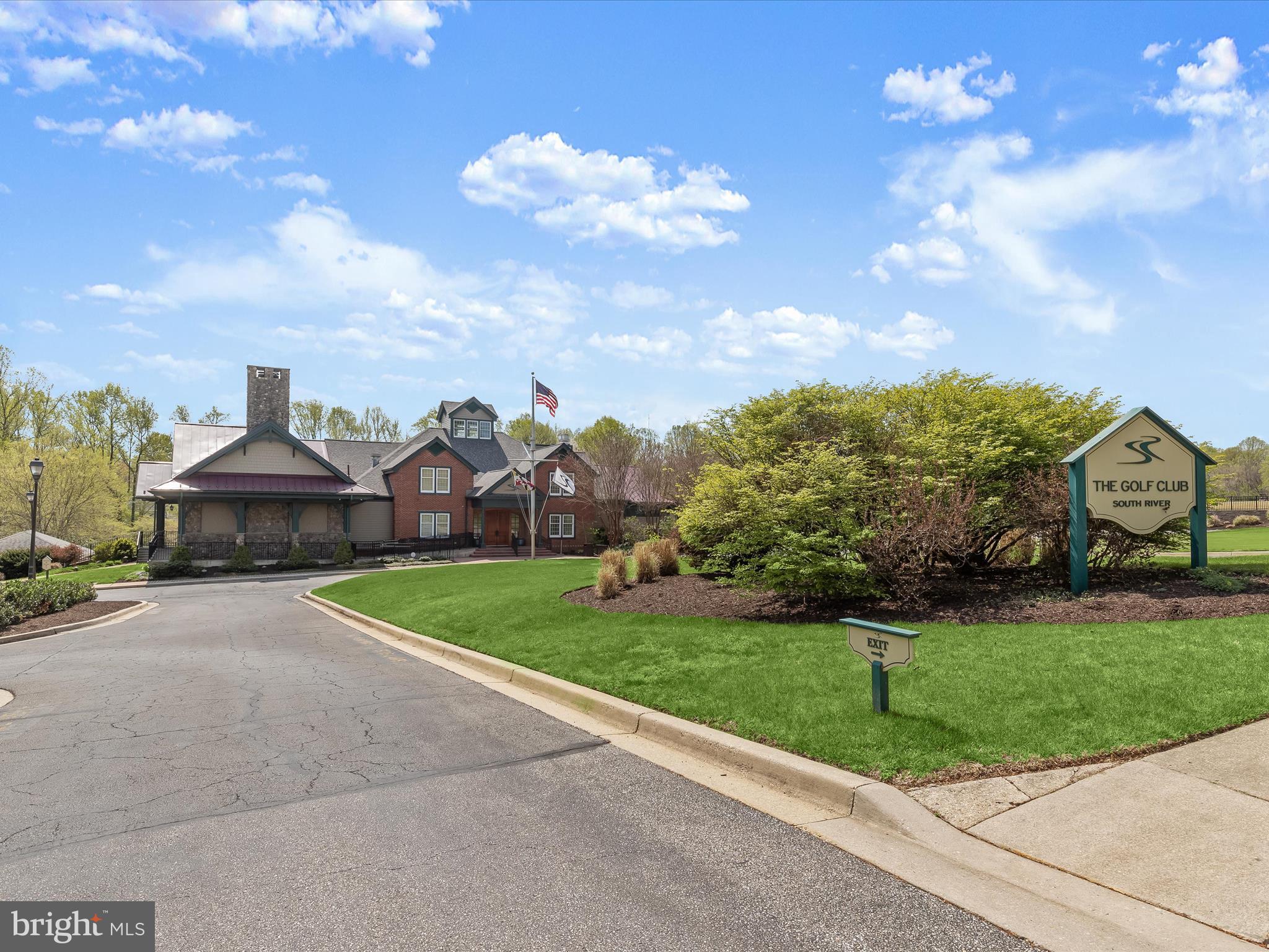 SOUTH RIVER COLONY - Residential