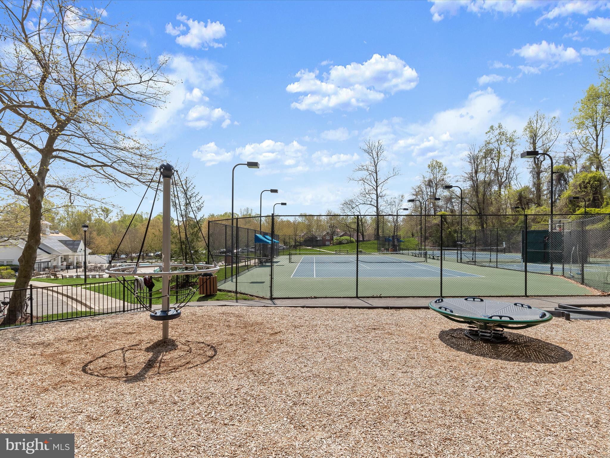 SOUTH RIVER COLONY - Residential