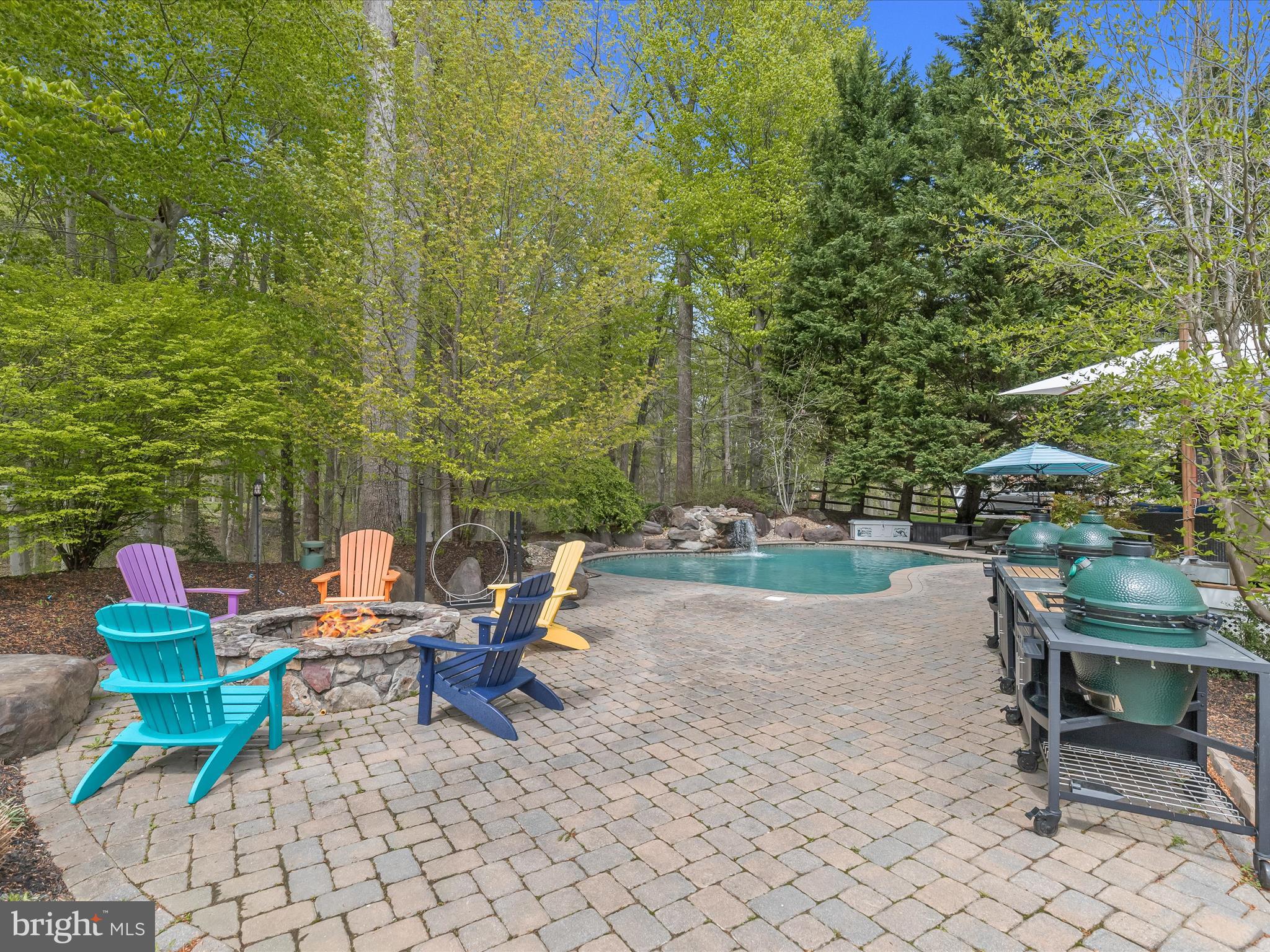 SOUTH RIVER COLONY - Residential