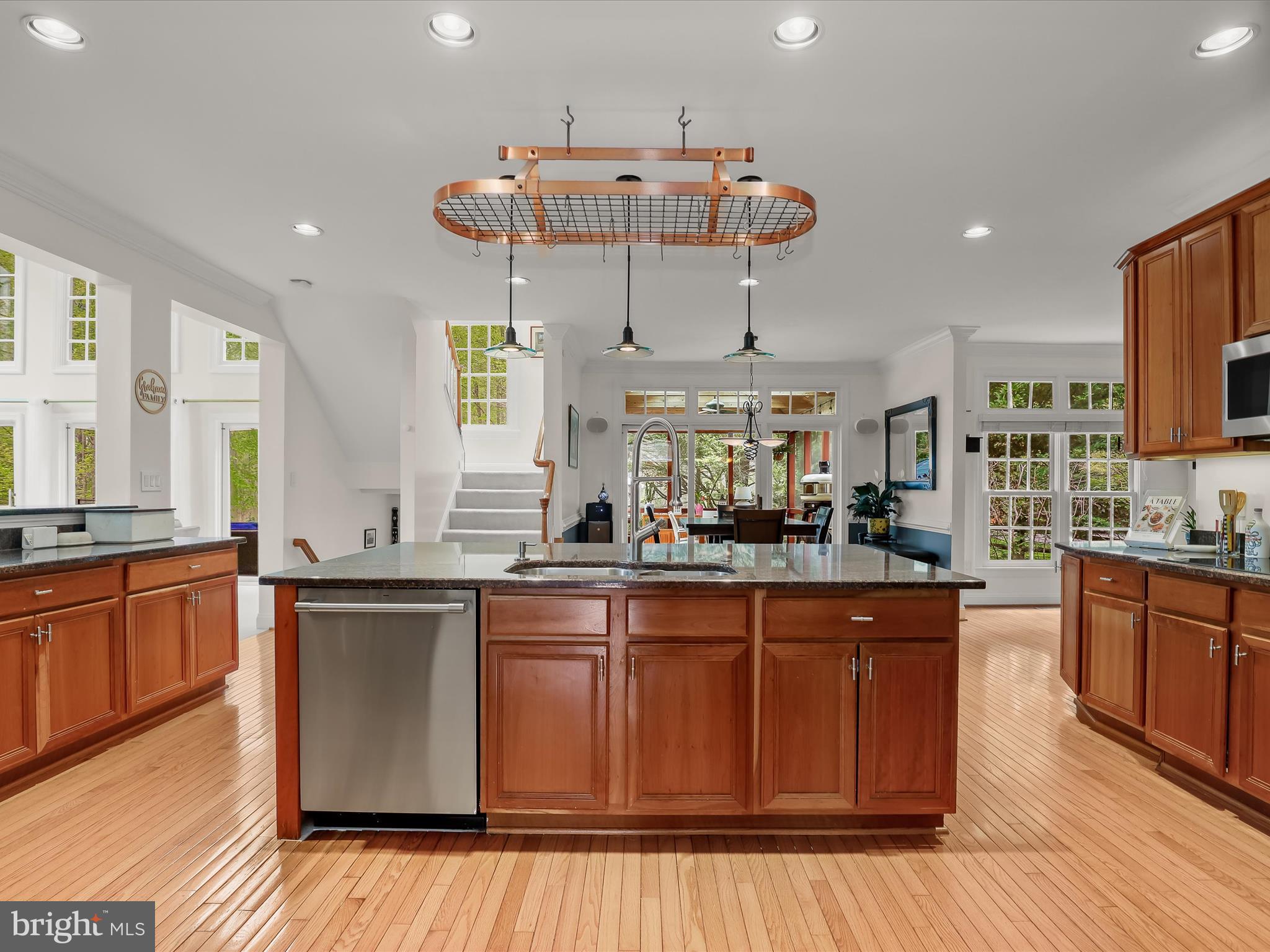 SOUTH RIVER COLONY - Residential