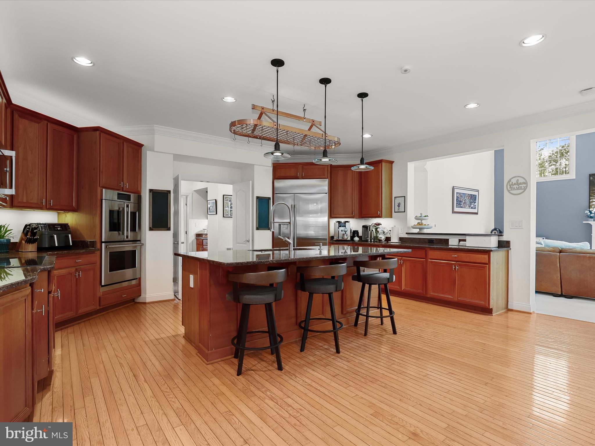 SOUTH RIVER COLONY - Residential