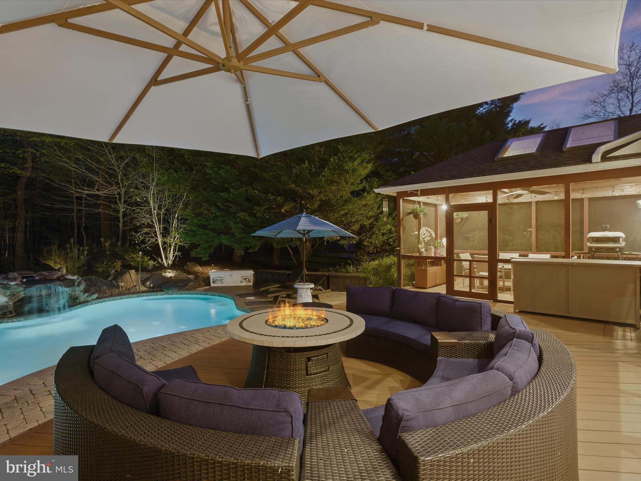 SOUTH RIVER COLONY - Residential