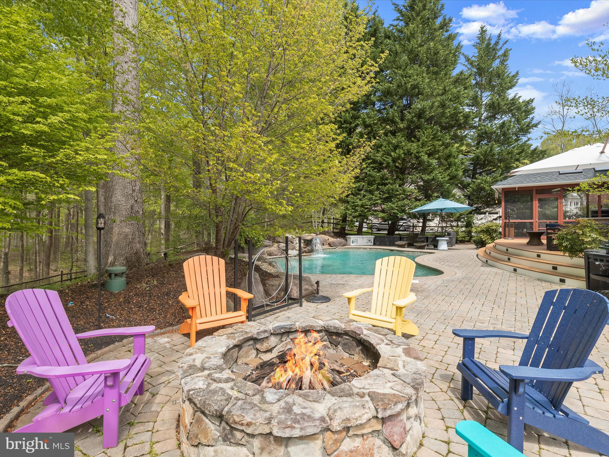 SOUTH RIVER COLONY - Residential