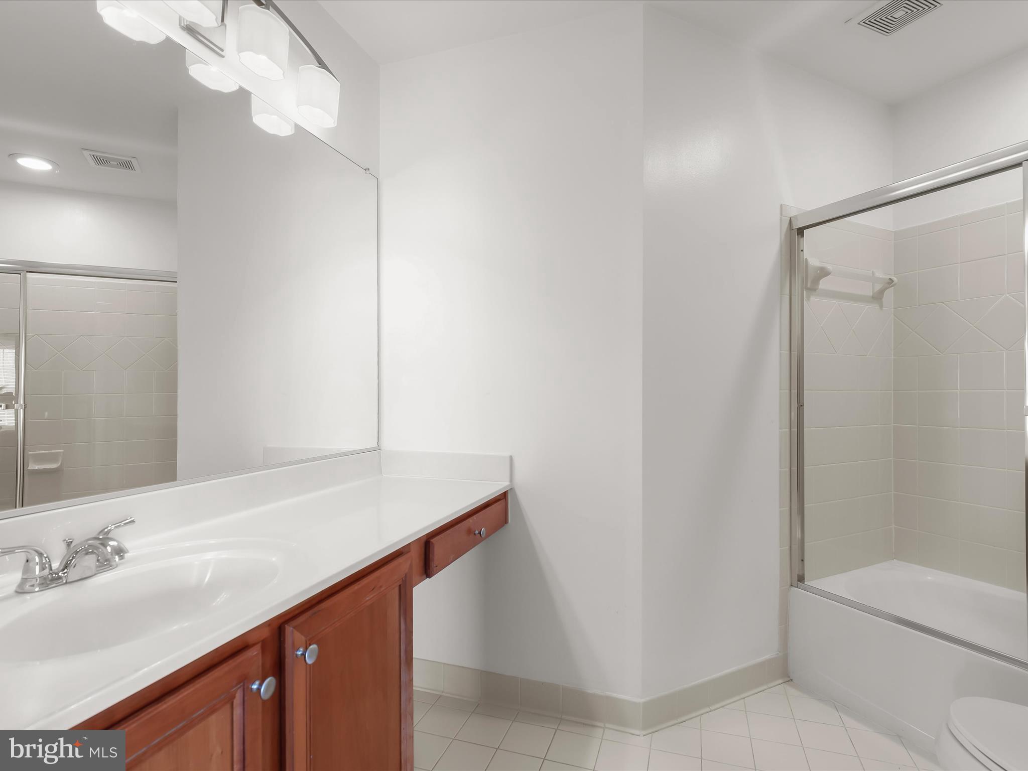 SOUTH RIVER COLONY - Residential