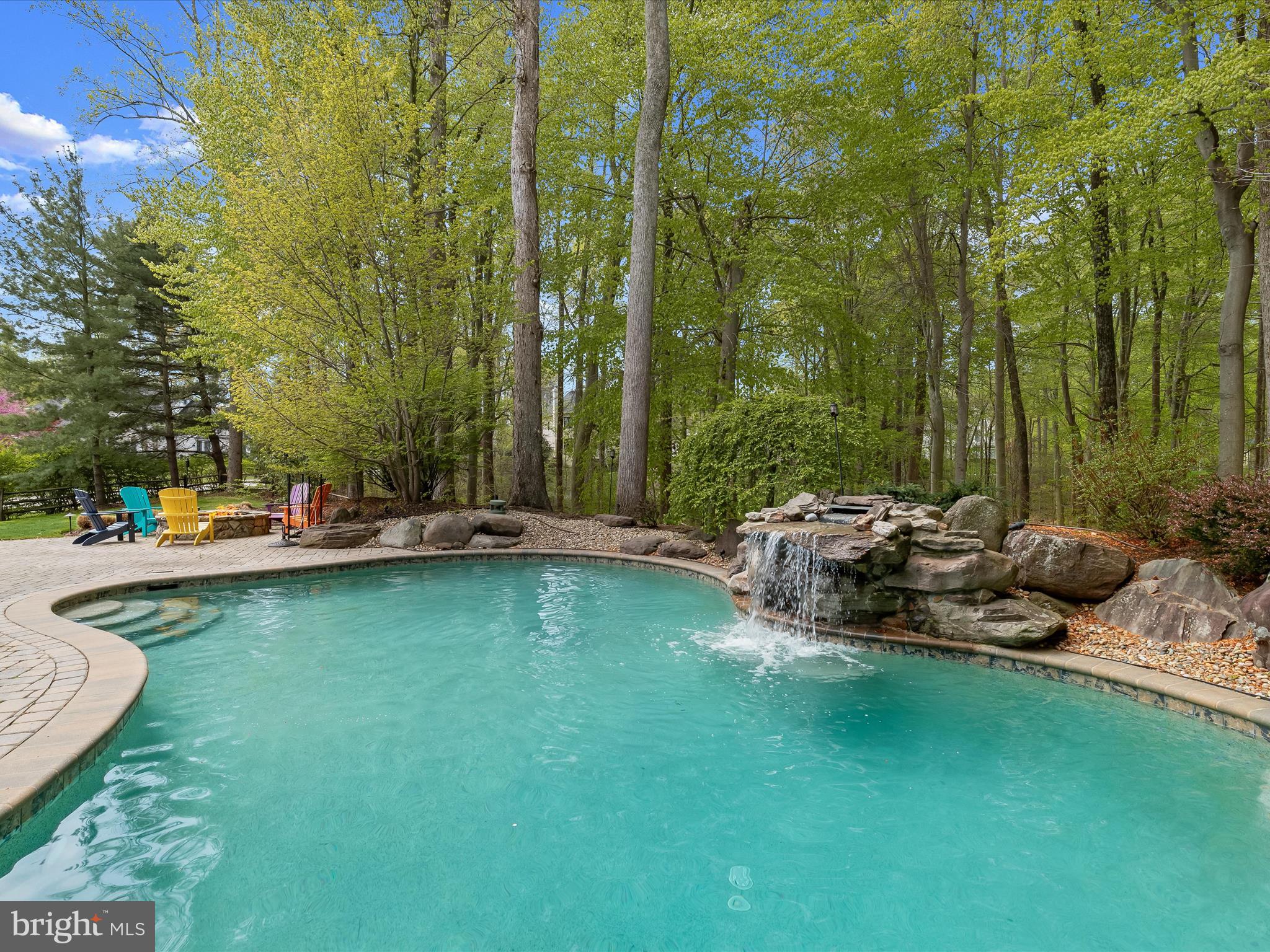 SOUTH RIVER COLONY - Residential