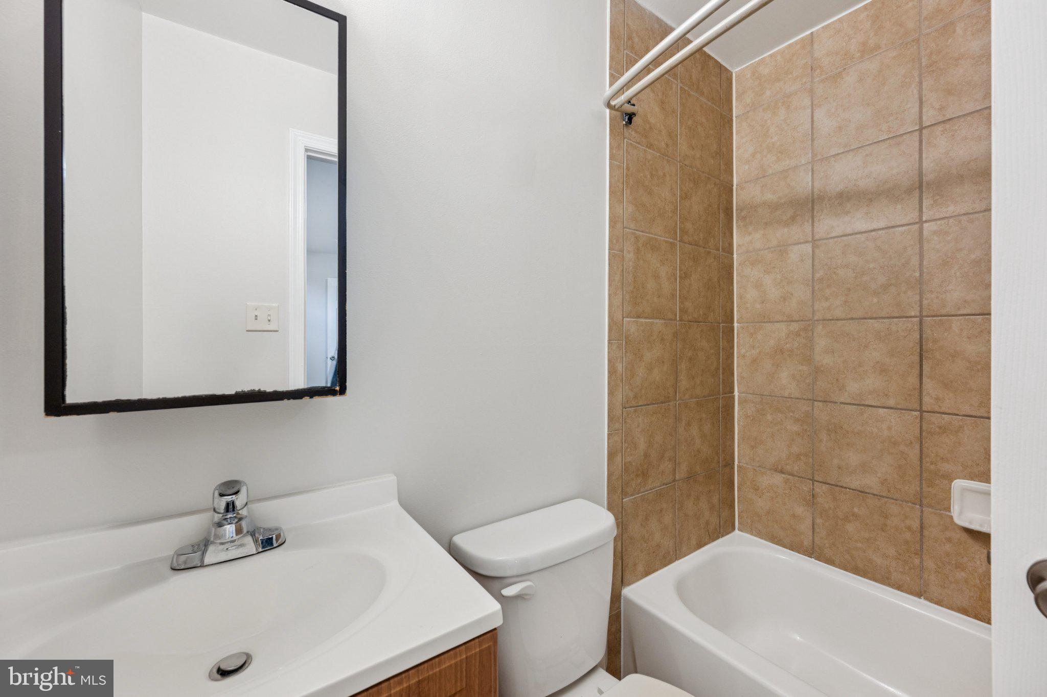 CHERRYWOOD CONDO - Residential Lease