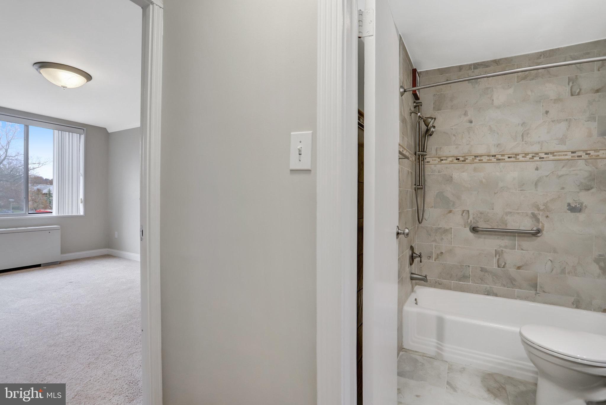 RIVER TOWERS - Residential