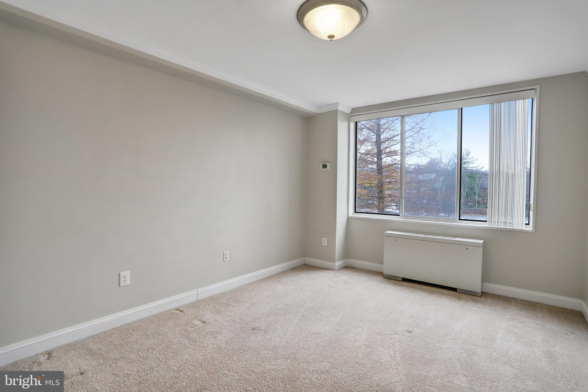 RIVER TOWERS - Residential