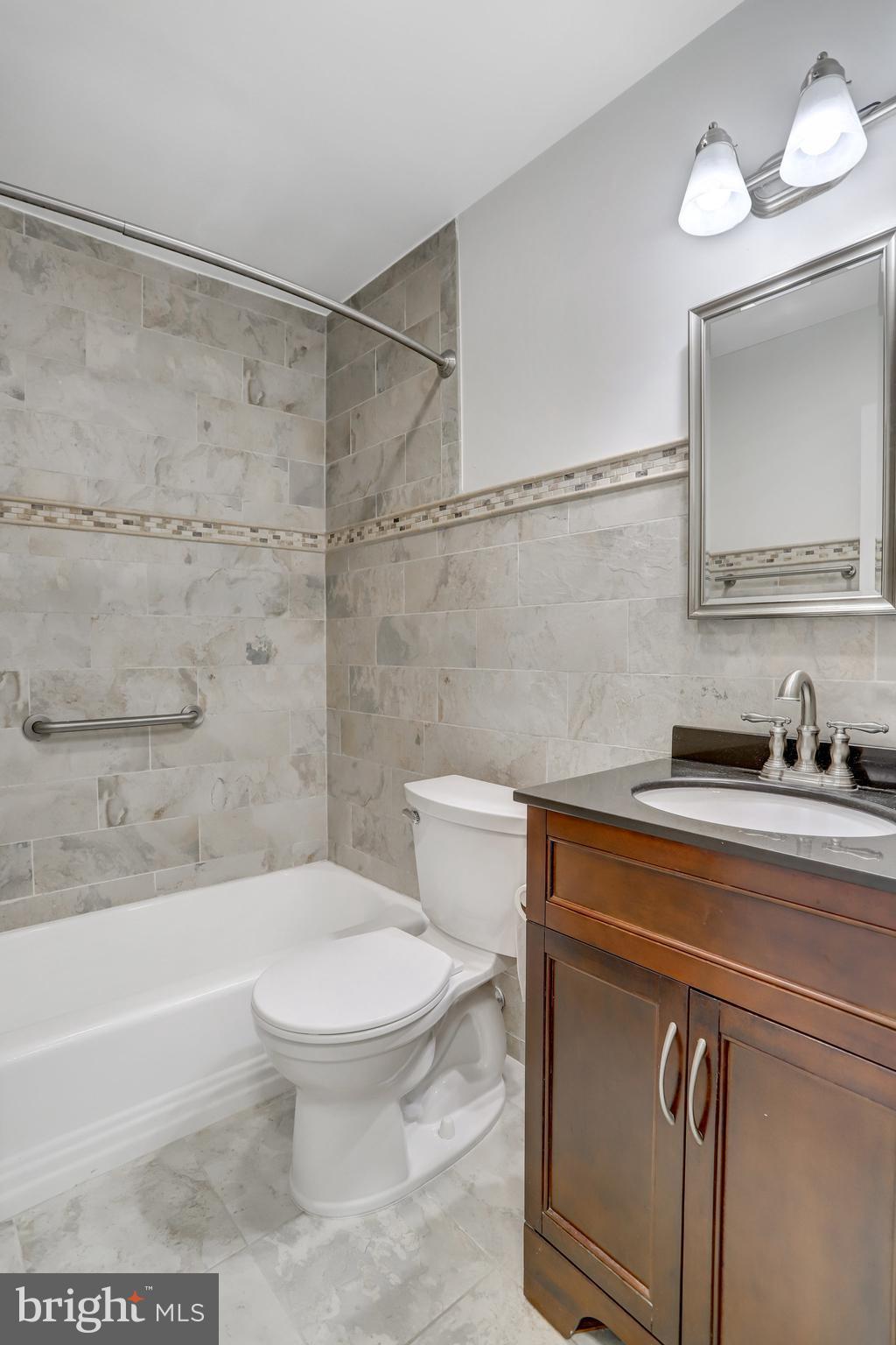 RIVER TOWERS - Residential