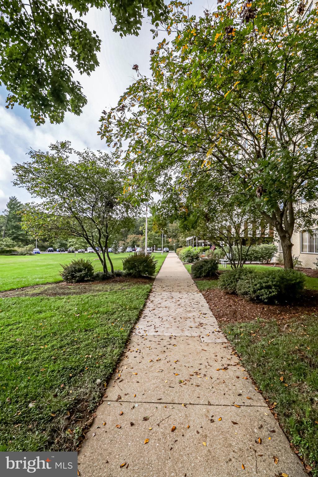 RIVER TOWERS - Residential