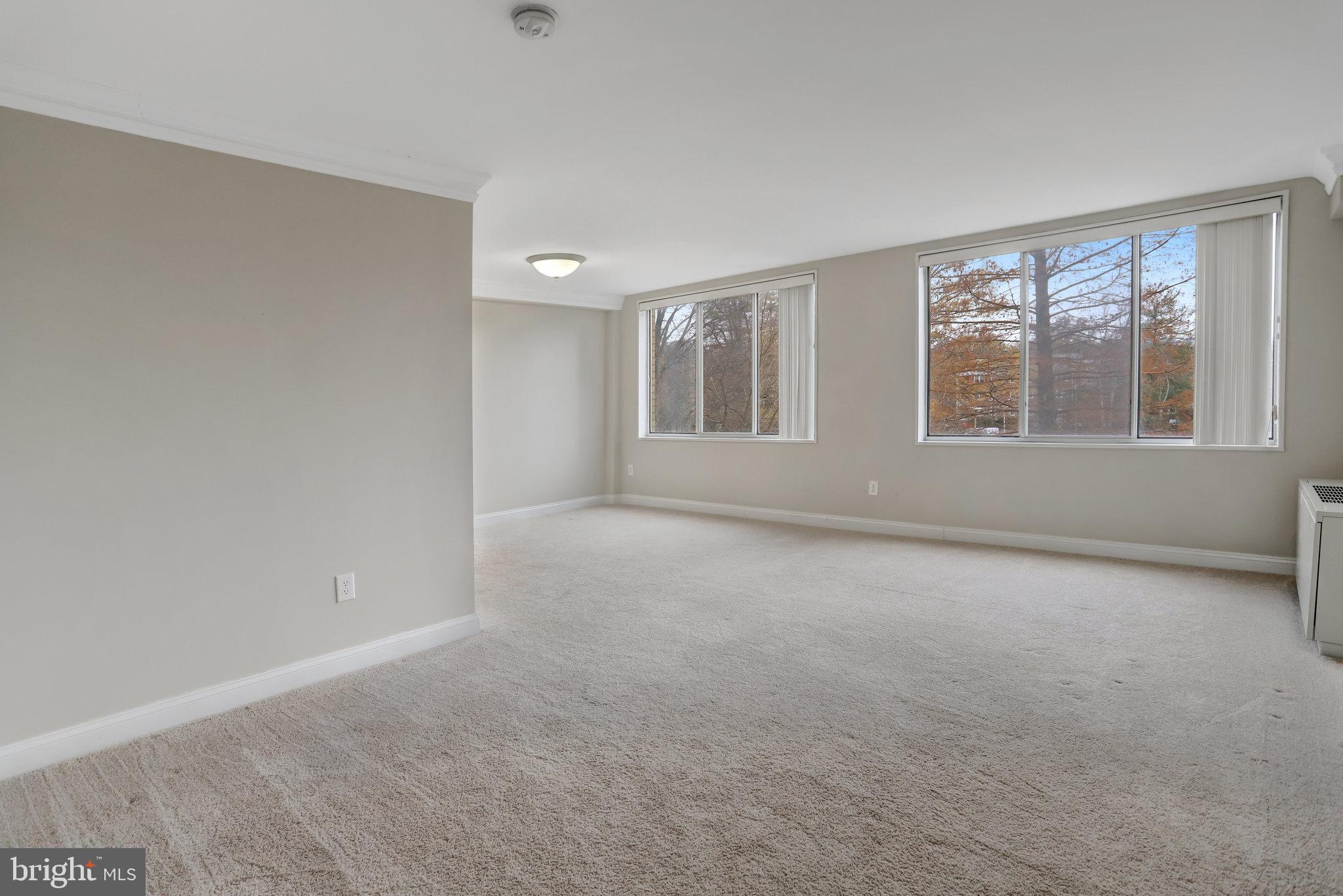 RIVER TOWERS - Residential