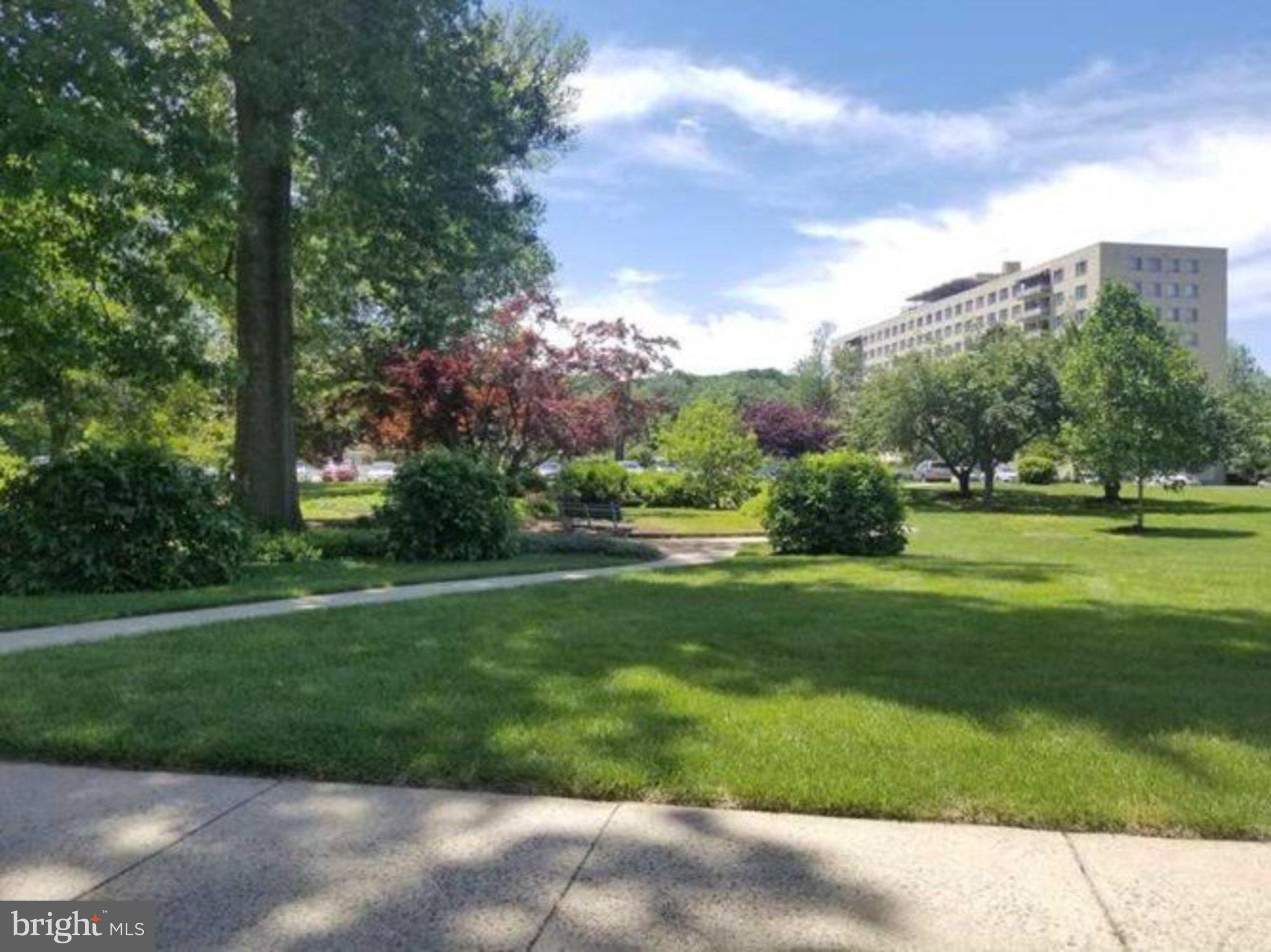 RIVER TOWERS - Residential