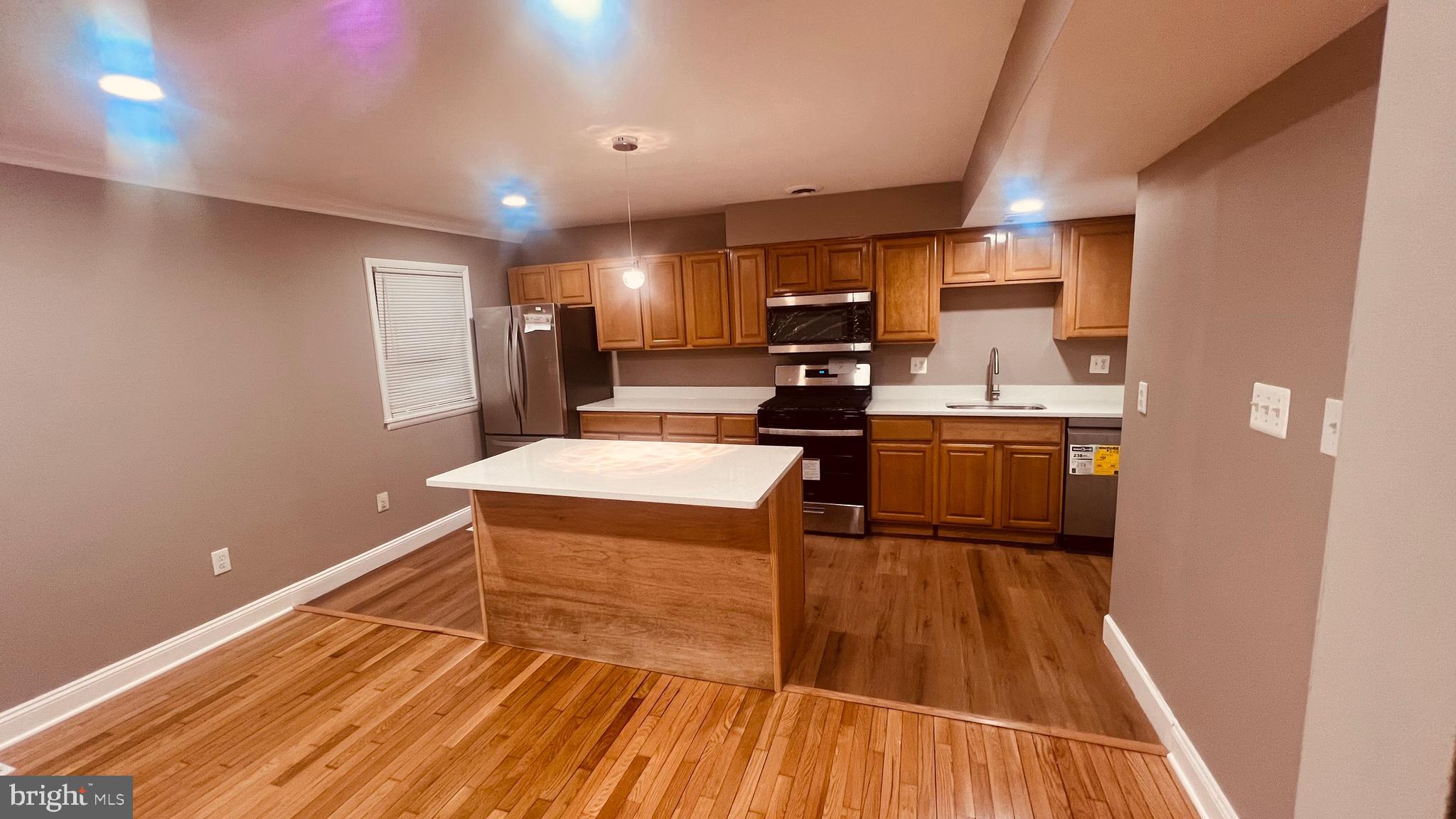 DALE CITY - Residential