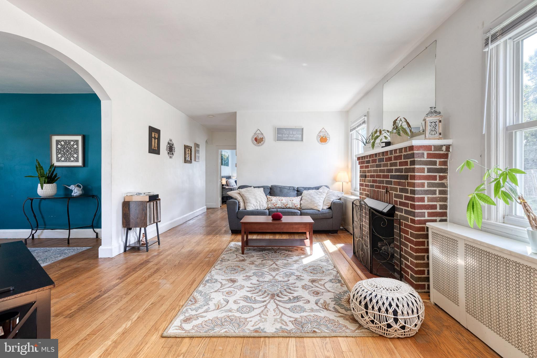 4401 GLENMORE AVENUE