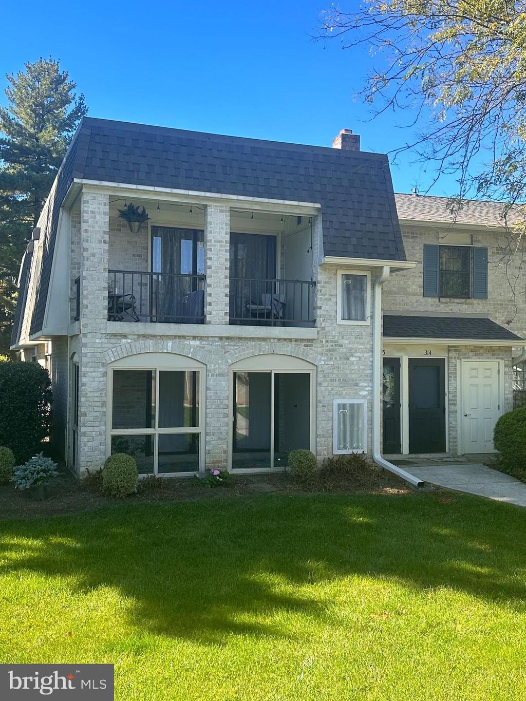 Photo of 314 Valleybrook Drive, Lancaster, PA 17601 (MLS # PALA2041810)