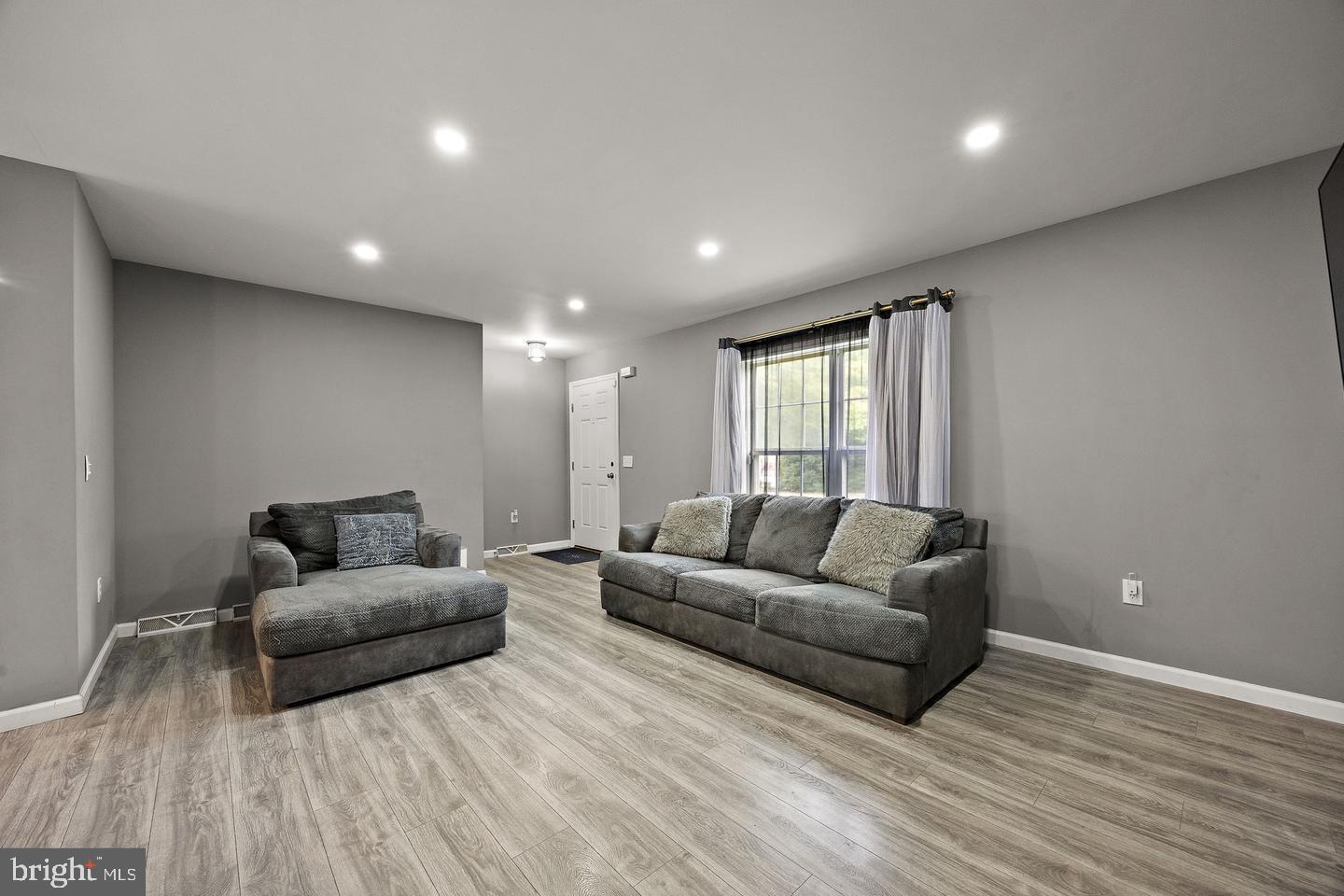 16 BARBERRY COURT A016