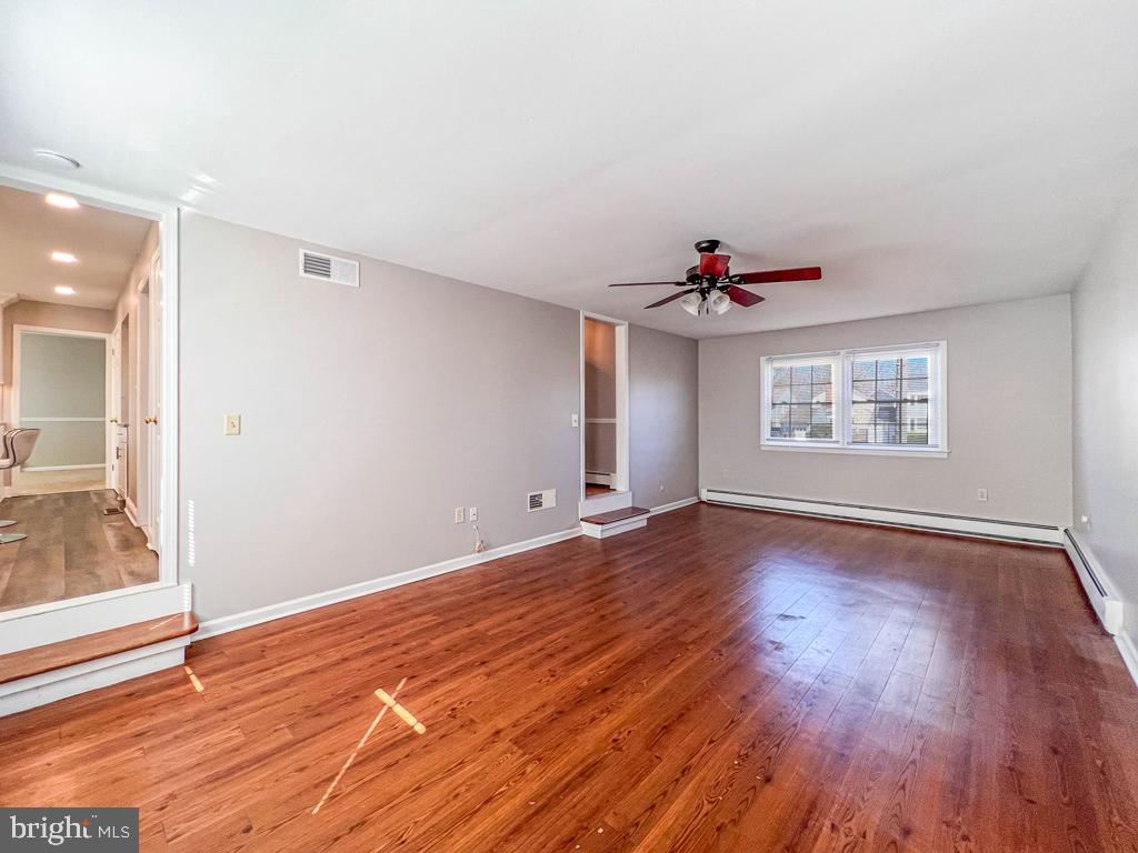 HIGHLAND PARK - Residential Lease