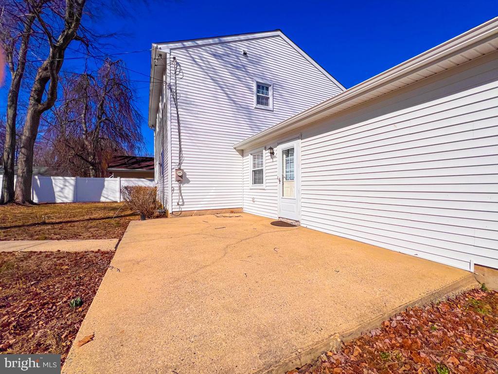 HIGHLAND PARK - Residential Lease