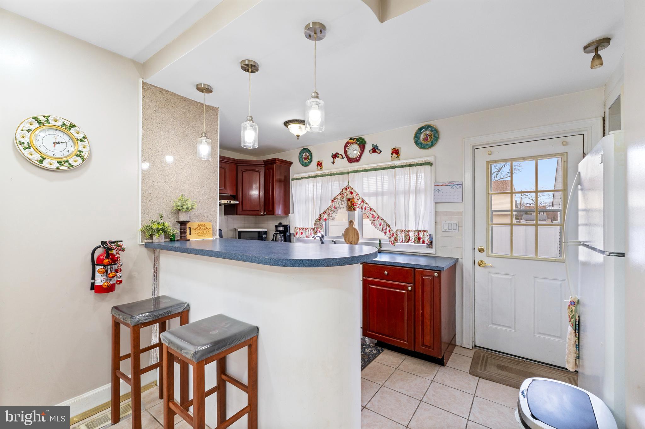 122 S LINCOLN AVENUE