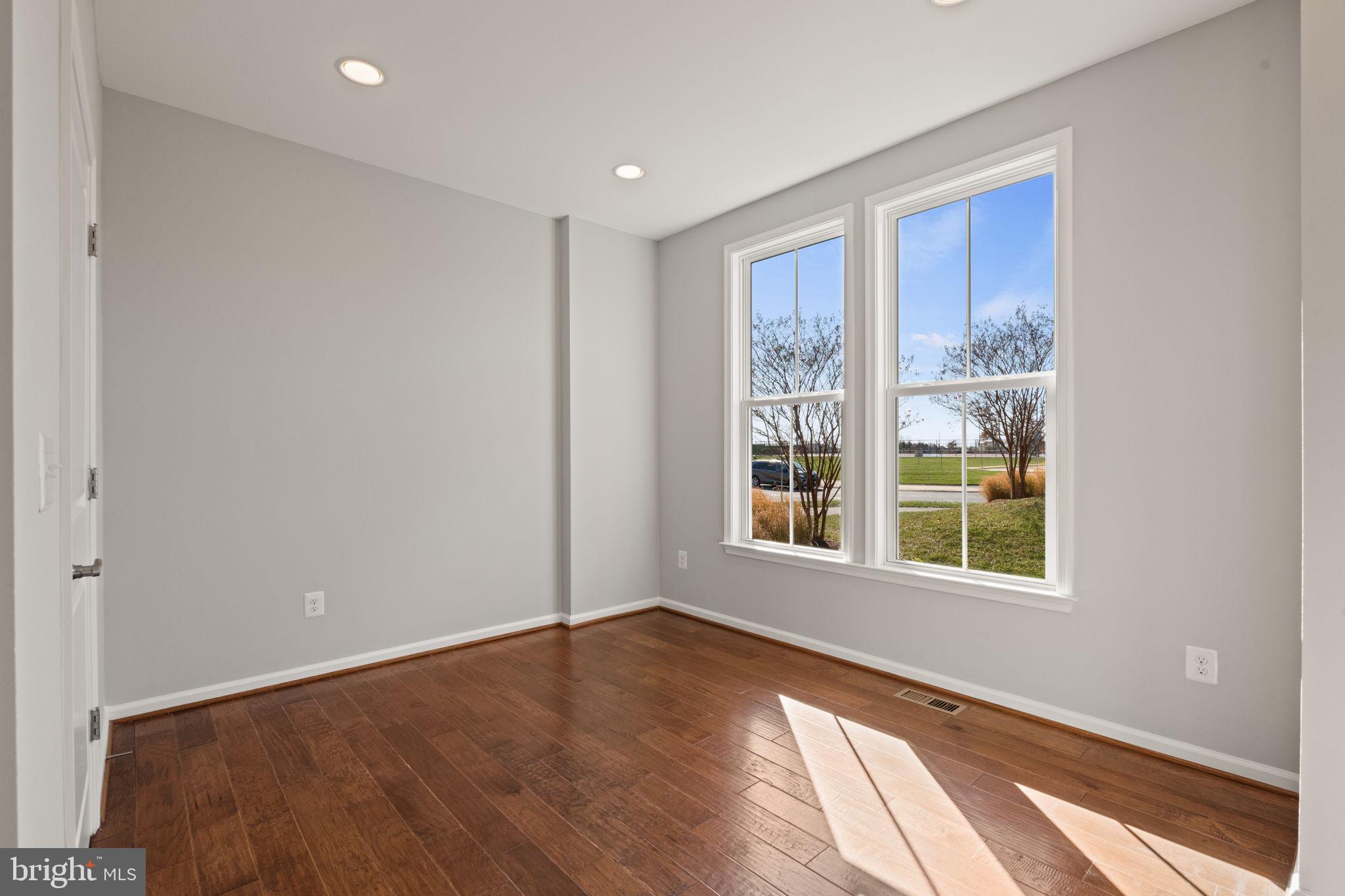 BRAMBLETON - Residential