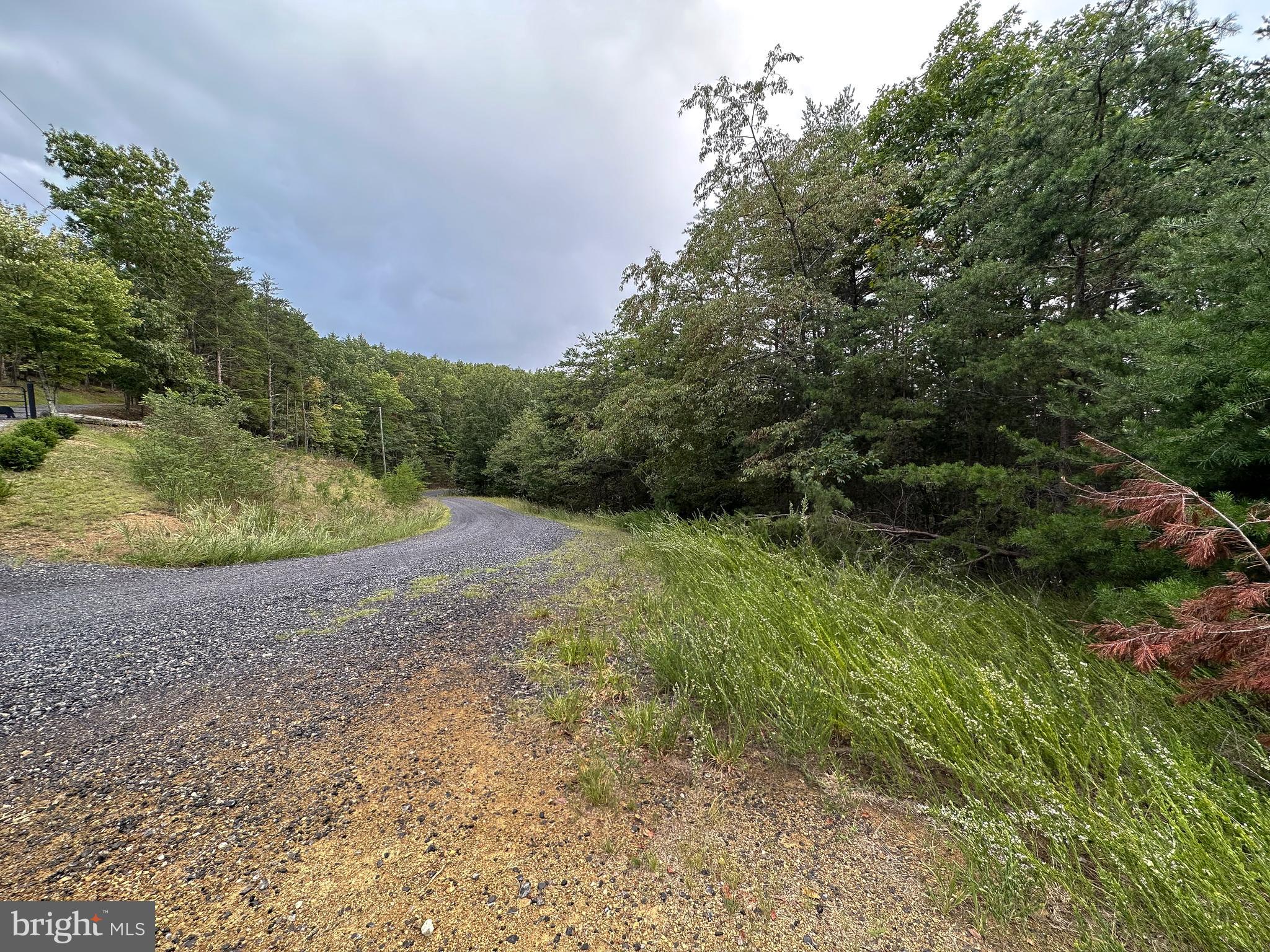 WOODLAND ESTATES - Land