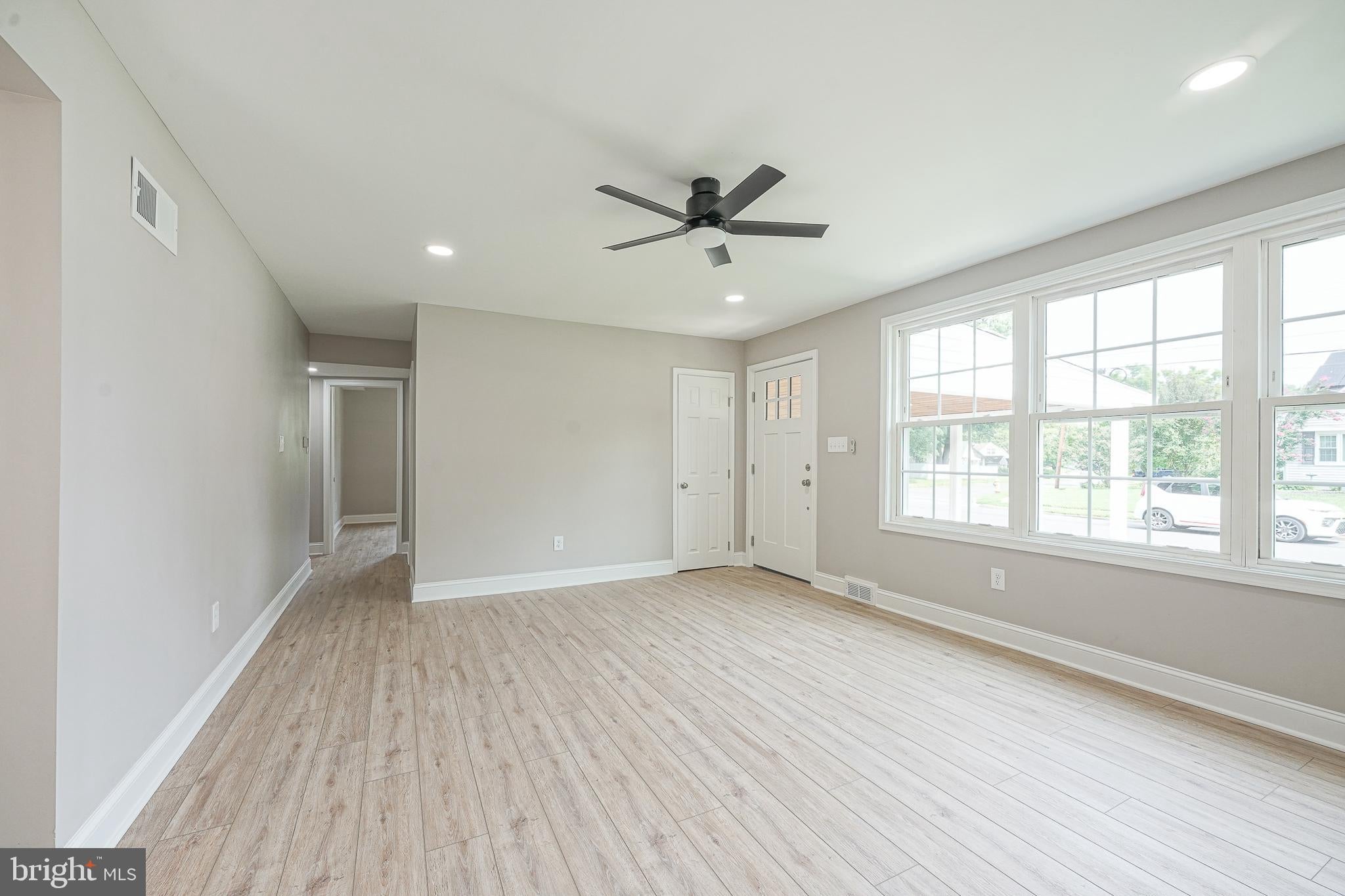412 W CEDAR AVENUE