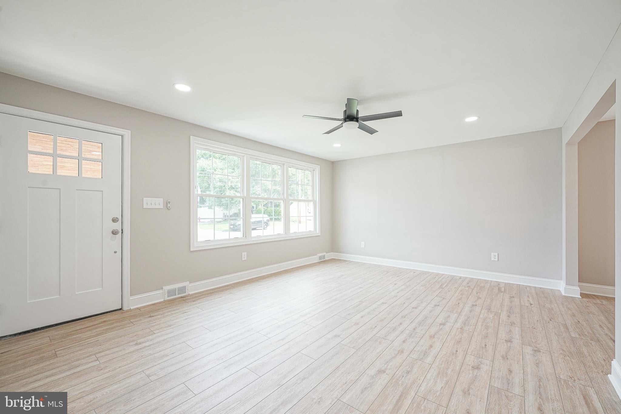 412 W CEDAR AVENUE