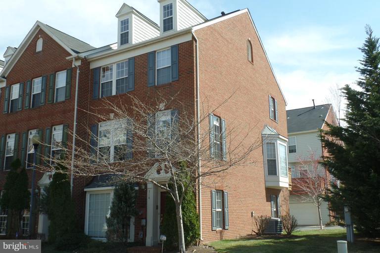 OLD TOWN GREENS - Residential Lease