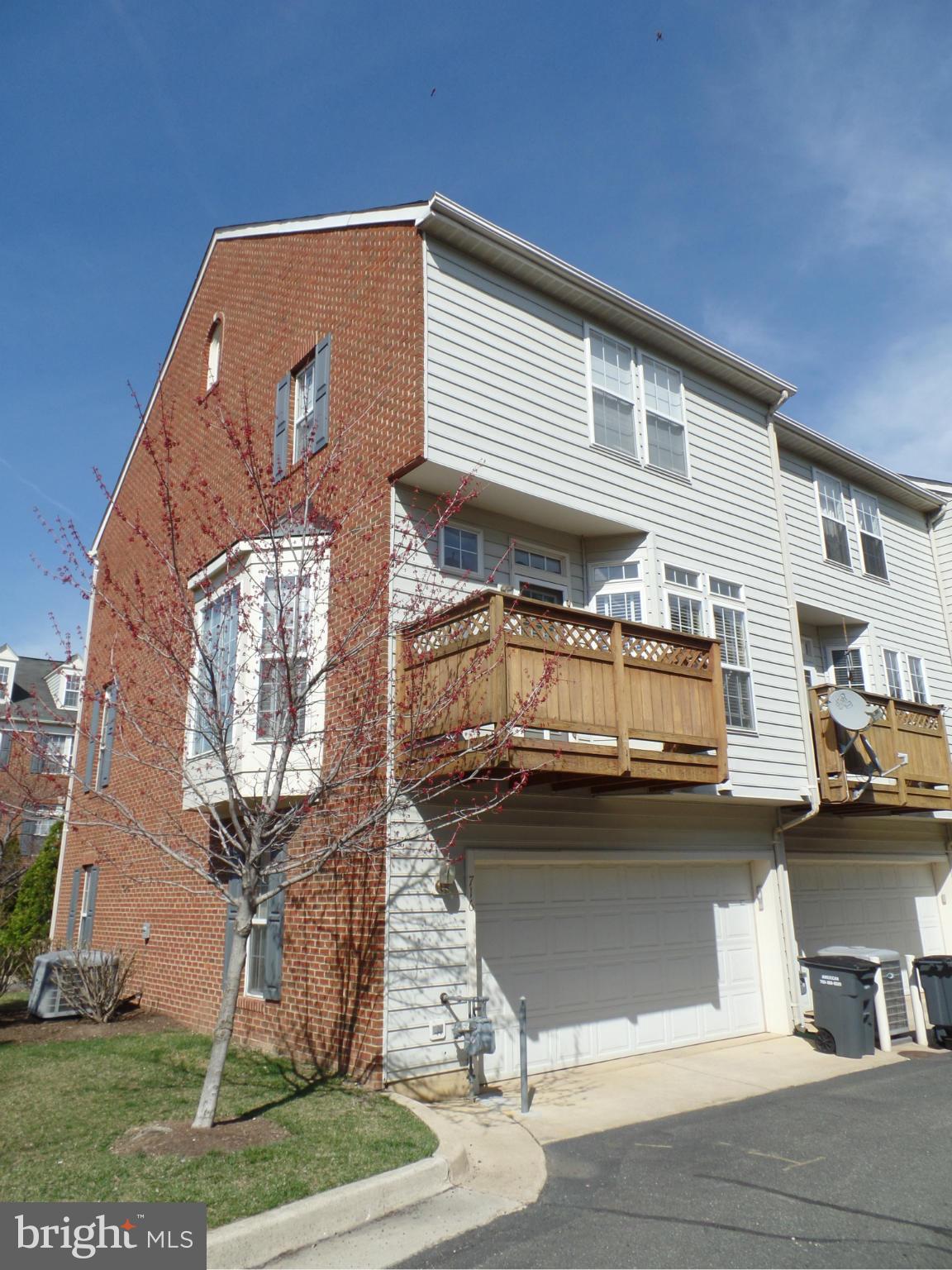 OLD TOWN GREENS - Residential Lease