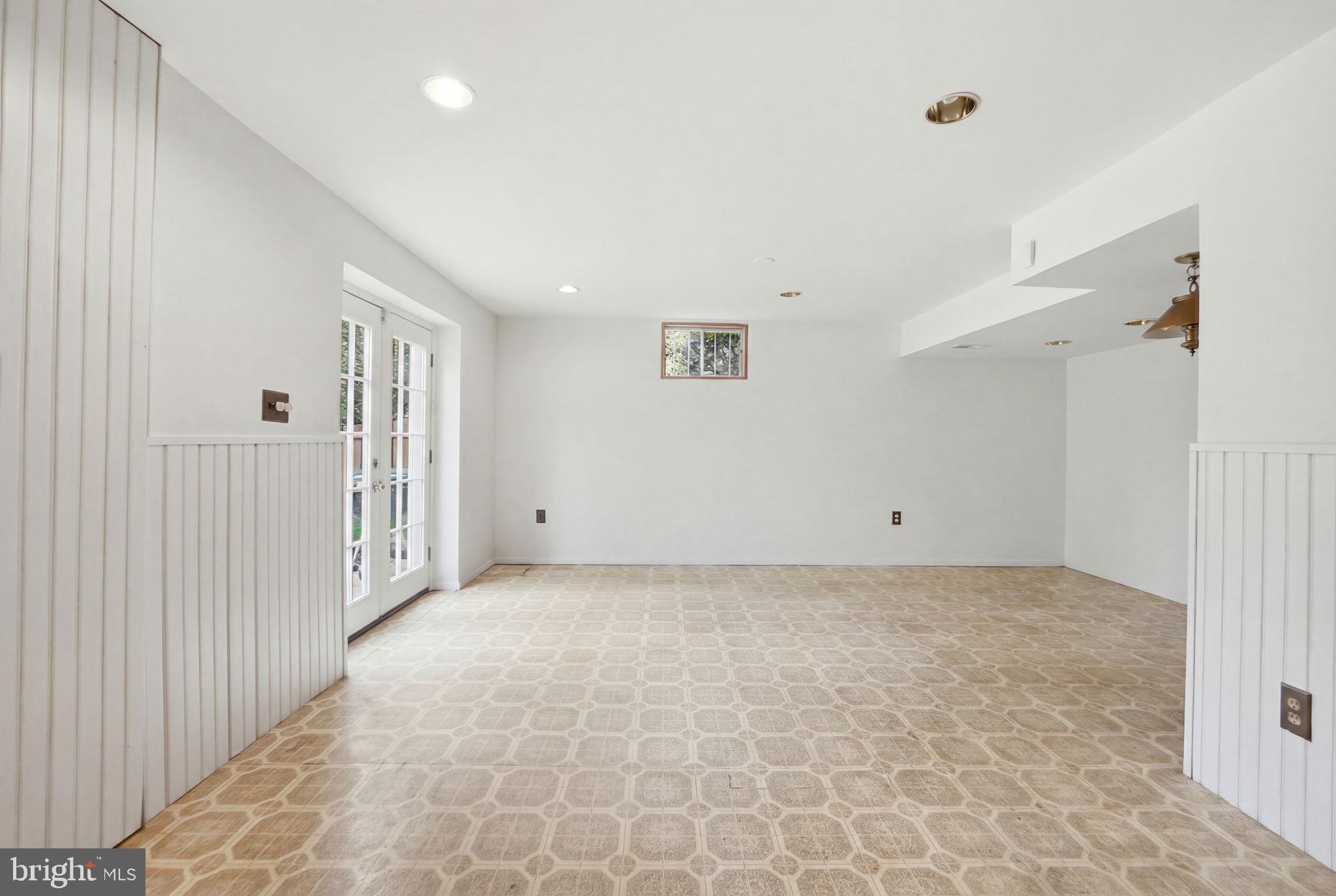 INDIAN OAKS - Residential