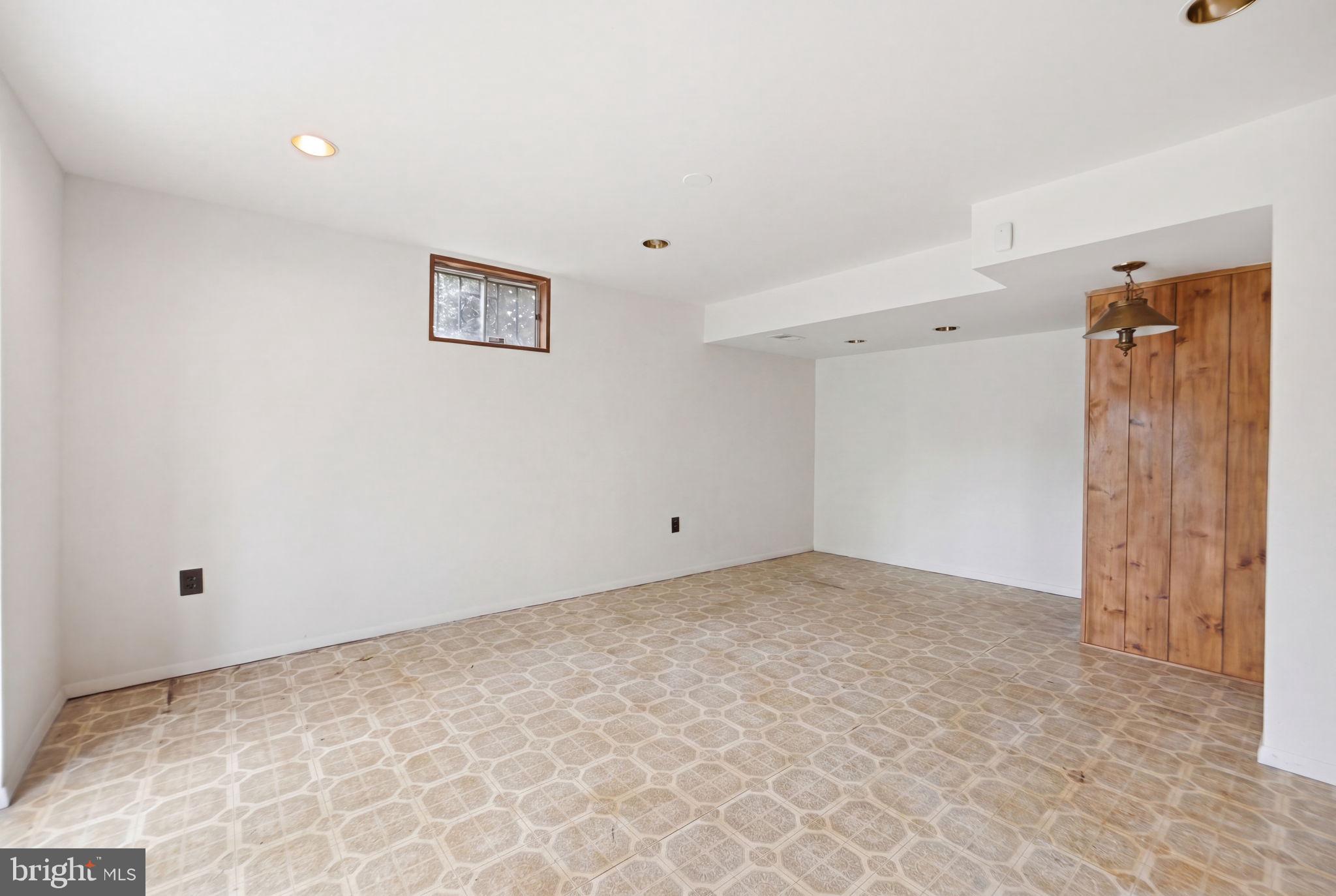 INDIAN OAKS - Residential