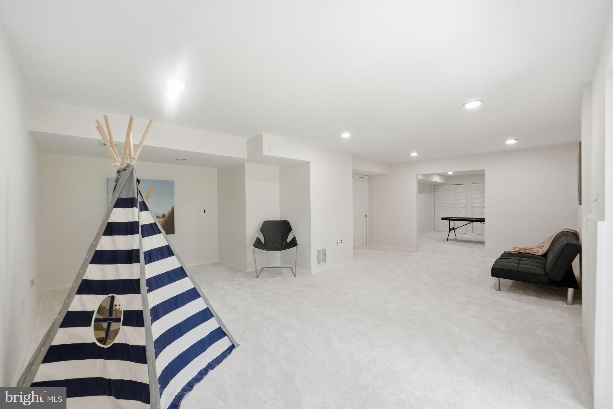 INDIAN OAKS - Residential