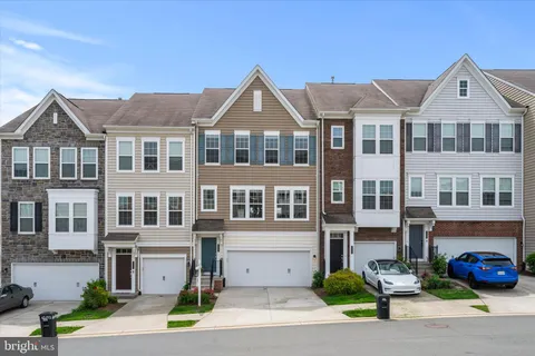 19961 Major Square, Ashburn, VA MLS: VALO2094230