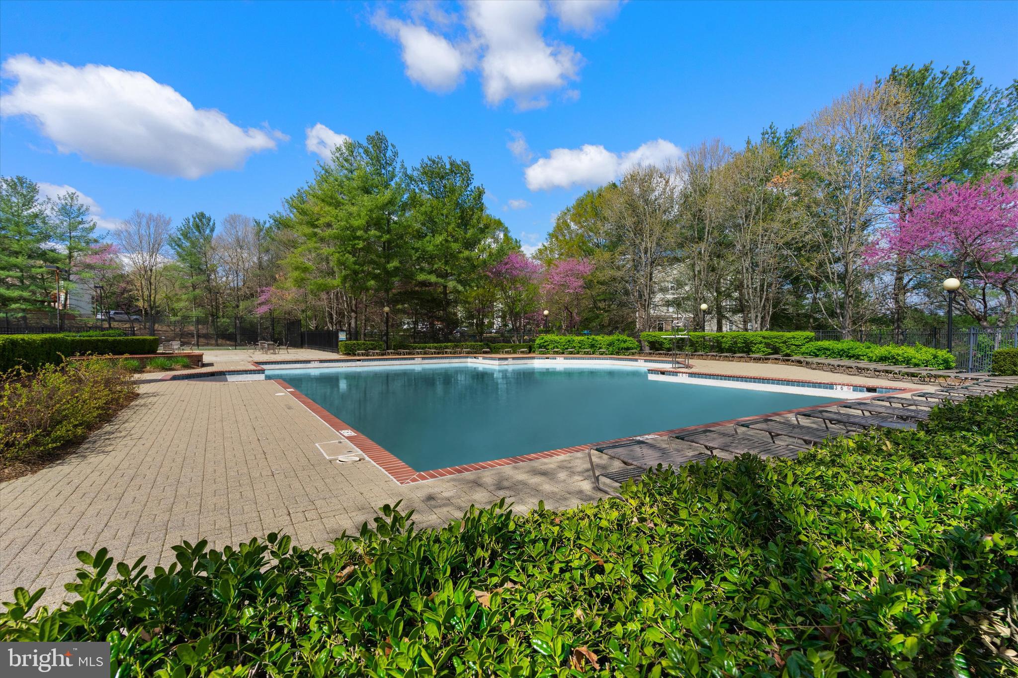 ASHBURN - Residential