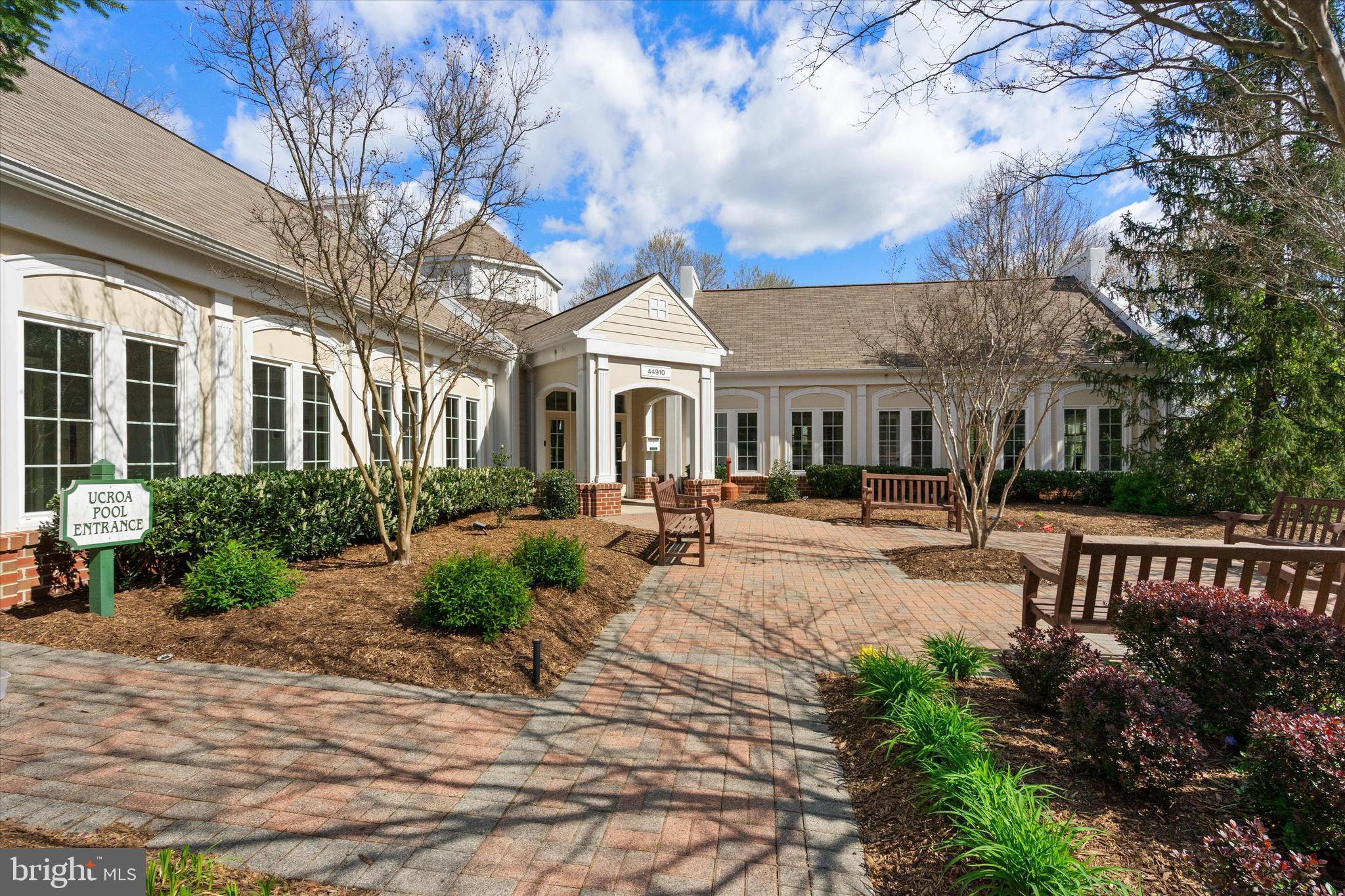 ASHBURN - Residential