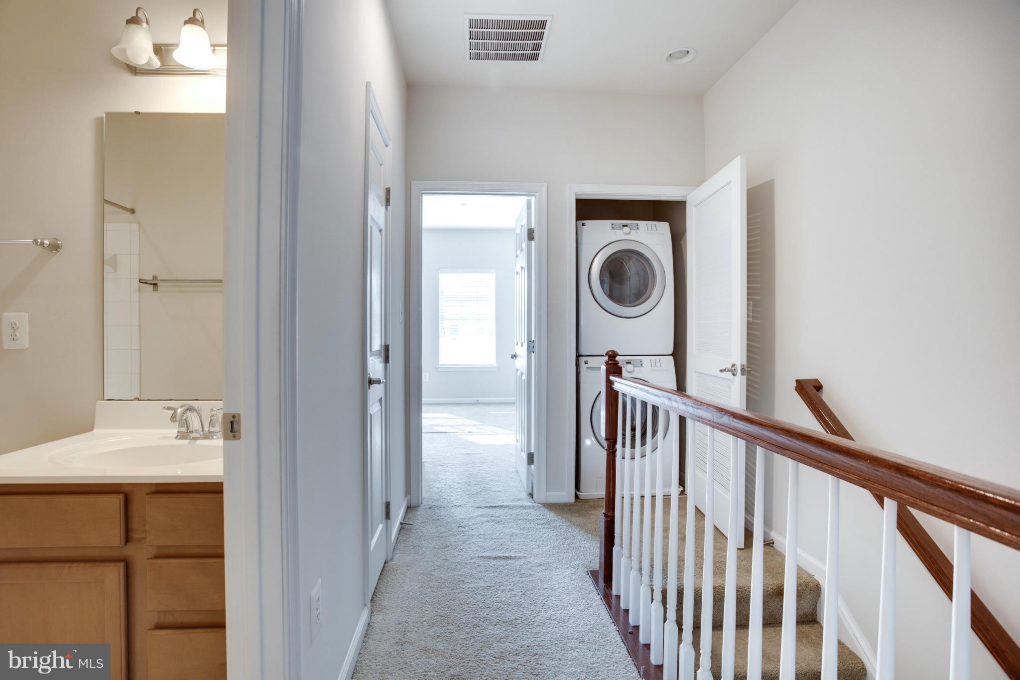 HOWARD SQUARE - Residential